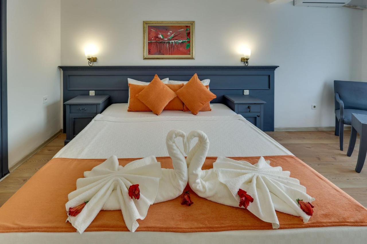 Sapphire Club Hotel Bodrum ภายนอก รูปภาพ